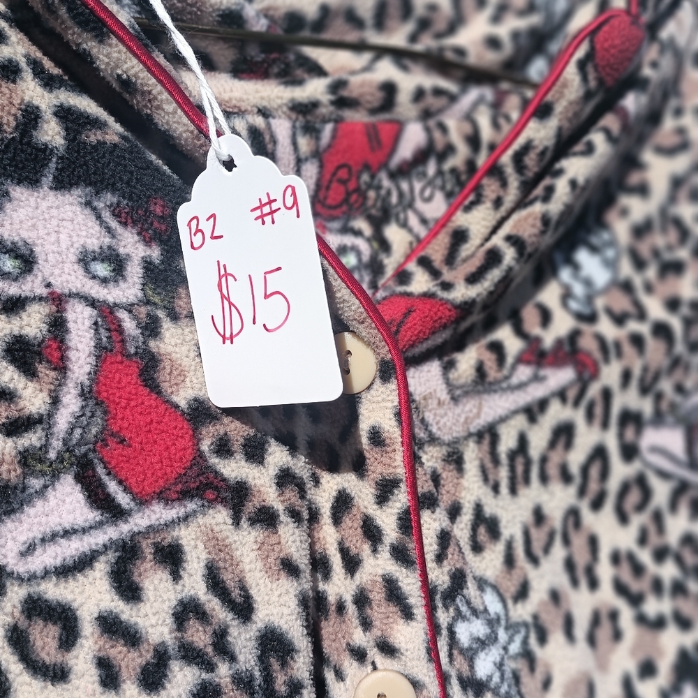 Ladies night shirt